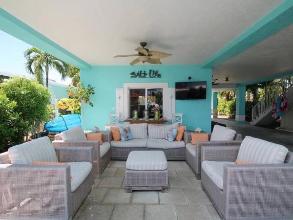 $135 / 3br - 3 bed 2 bath with pool 31` of dock (Tavernier)63923416217730121