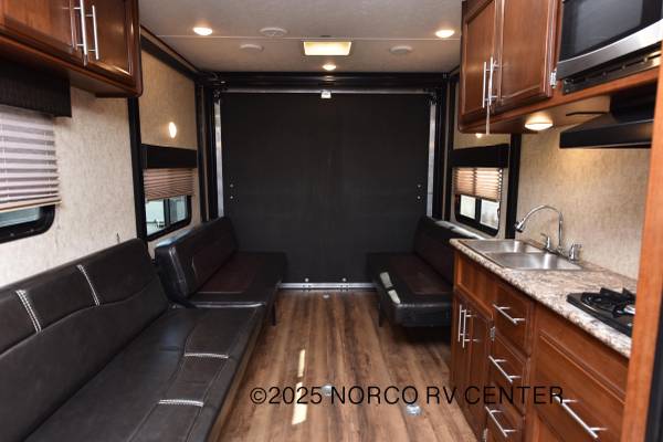 NICE 2017 Fury 2614X Forest River Toy Hauler-Onboard Onan Generator! - $22,999 (Norco)62971057763587124