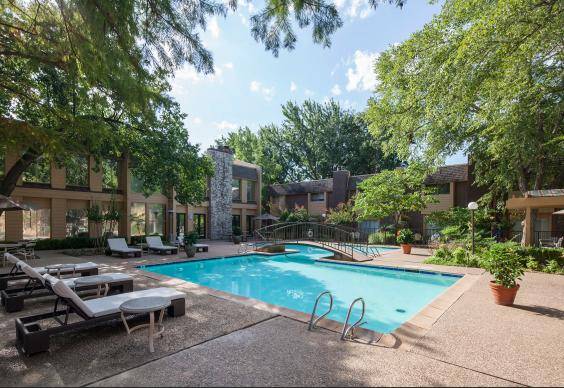 $1,020 / 1br - 800ft2 - Electronic Access Gates, Two Laundry Facilities, Private Storage (Tulsa)63806171275265120