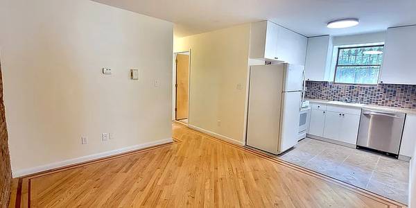 $5,900 / 3br - 1600ft2 - Huge Duplex for rent, NO FEE (Fort Greene)63854480504705122