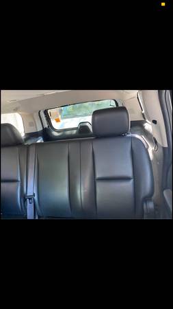 Chevrolet Tahoe low miles - $7,900 (Brookyln)63470617201795123
