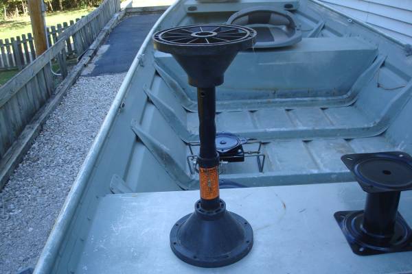 Boat Seat Pedestal 1