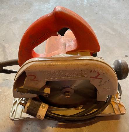 Milwaukee circular saw 1