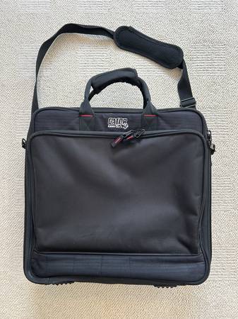 Gator soft case - 16"/16" excellent 1