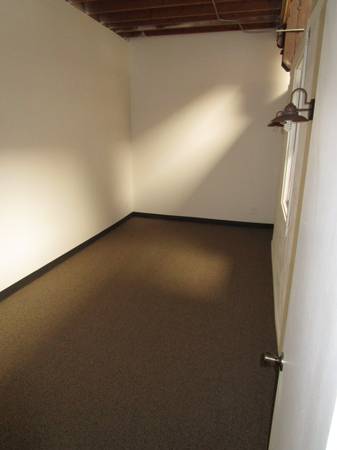 $1,693 / 1br - 1900ft2 - MOVE-IN INCENTIVE! Live Work Loft Apartment!! 1066 47th Ave #4 (oakland)63682888403073123