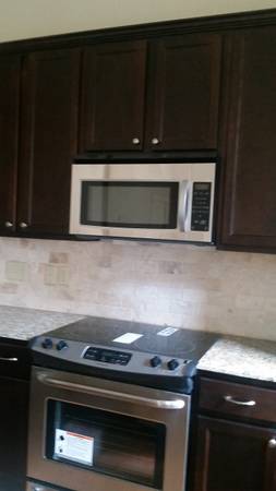 $600 / 1260ft2 - Room for rent in a 3 Bedroom, 2 1/2 bath house (Lafayette, South side)63857517334915122