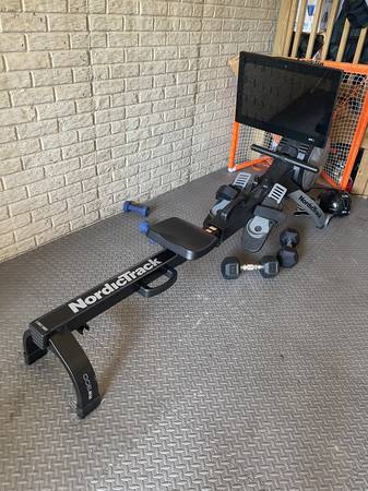 * * NordicTrack - RW900 - Black ~  22-inch Rotating HD Smart touch * * 1