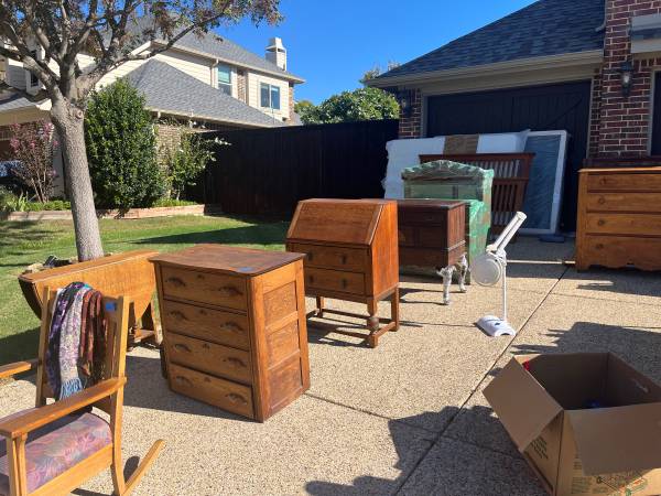 Yard sale photo