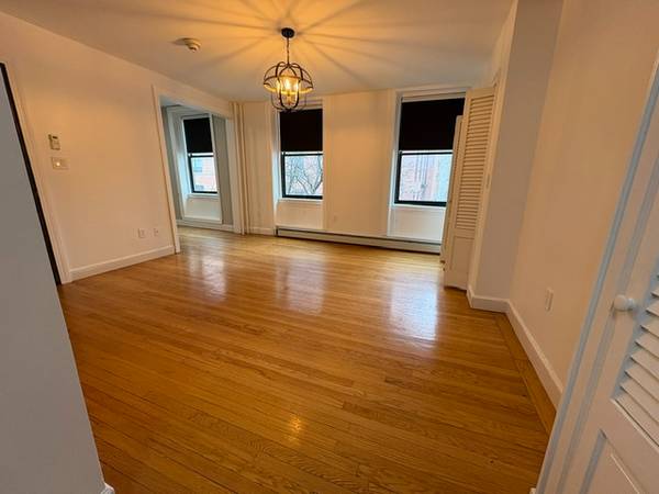 Downtown Albany Studio with Free Wi-Fi & Smart Access — Walk to Work, 1
