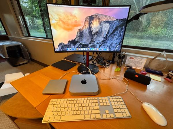 Apple Mac Mini 7,1 1