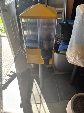 Candy machines (3 for $225) 1