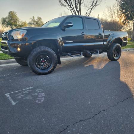 Toyota Tacoma 2013 1