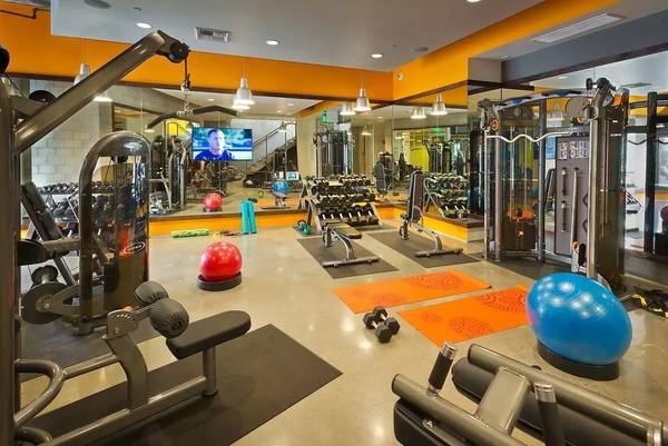 $4,007 / 3br - 1306ft2 - 3Bed/2Bath - Tour Today! (Downtown/East Village)63663904974211124