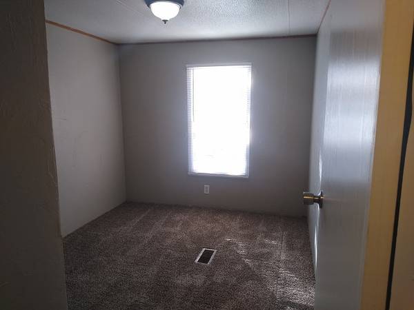 $37,499 / 4br - 1216ft2 - FOUR bedroom, Under $37.5K!  HURRY!64179401971587123