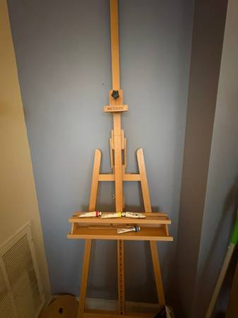 Painting easel and stool - $100 (DC)63471085491715121