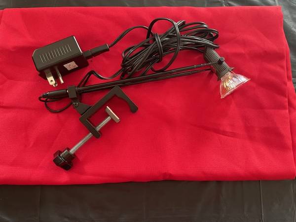 Lights for display lighting -Halogen 1