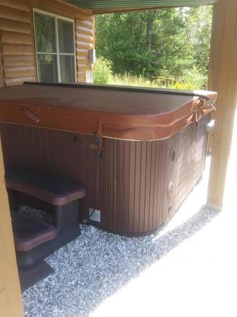 $212 / 4br - Enjoy your "DRIVE-CATION" in Bethel ME, hot tub included (488 Flat Rd, Bethel, ME 04217)63656212614401123