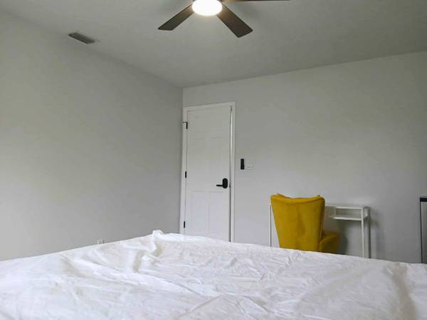 $795.00 / 1br - Luxury, updated Furnished Room for Rent63976135849603123
