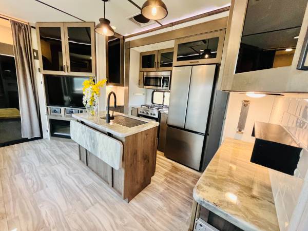 2021 ALLIANCE VALOR 1