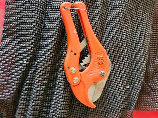 PVC pipe cutter 1