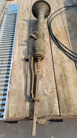 Water pump antique 1