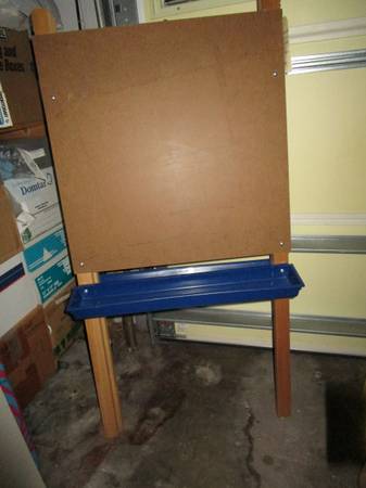 Art Easel - 2 sided with Trays - Ready to refurbish 1