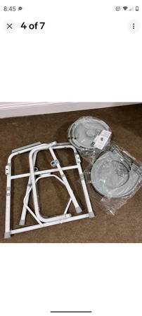 Portable commode 1