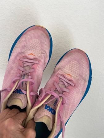 hokas 1