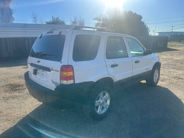 2007 Ford Escape Hybrid 4x4 (Tracción en las Cuatro Ruedas) - $3,900 (Lodi)63619211684355124