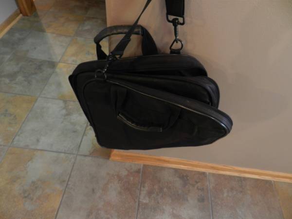 Computer Bag (Targus) - $15 (Papillion, NE)63471099824641123
