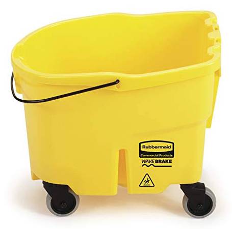 Rubbermaid WaveBrake 35 qt Mop Bucket With Drain 1