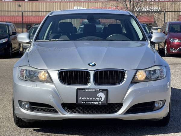 Serie 3 BMW 2011 - $9250 (RAVMOTORS - Burnsville)63499658256003124