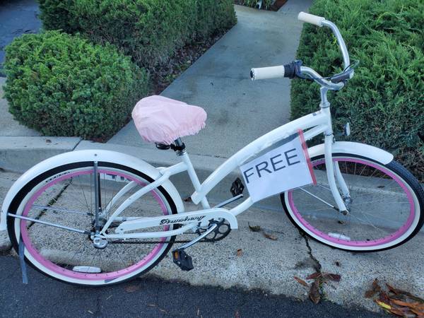 FREE ladies beach cruiser bike. NO longer available 1