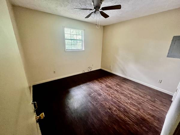 $725.00 / 2br - 2 Bed 1 Bath Apartment in Brookhaven, MS63406768786177124
