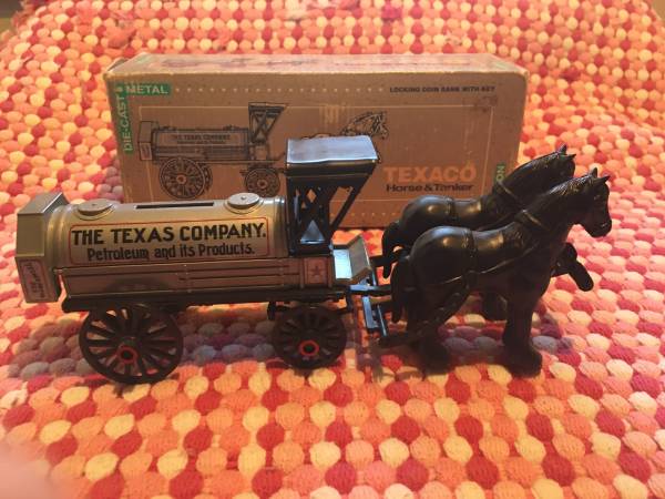 TEXACO #8 '91 ERTL HORSE AND TANKER TRUCK BANK - NEW - NEVER DISPLAYED 1