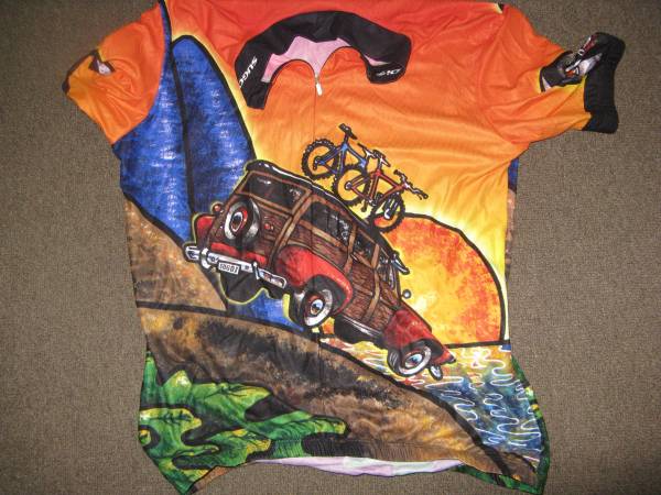 Cycling jersey wicking tech 1