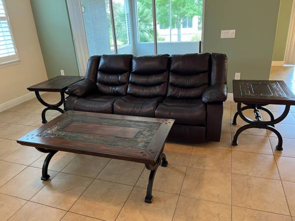 Leather Sofa with Recliners at both ends 1