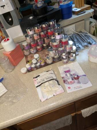 REVEL ACRILIC NAIL SALON SETUP 1