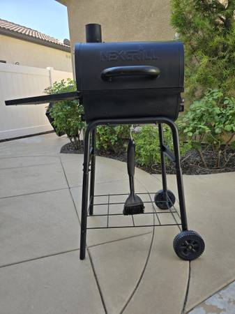 Nexgrill Outdoor Charcoal Grill with Cover 1