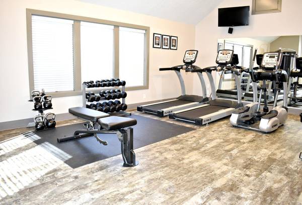 $1,822 / 2br - 922ft2 - 2nd Month Free on Select Units! 2BR/1BA - Washer/Dryer, Pool, Gym! (Gresham)63777363046403123