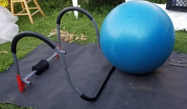 AbRoller Evolution Abdominal Crunch Roller  & exercise ball 1