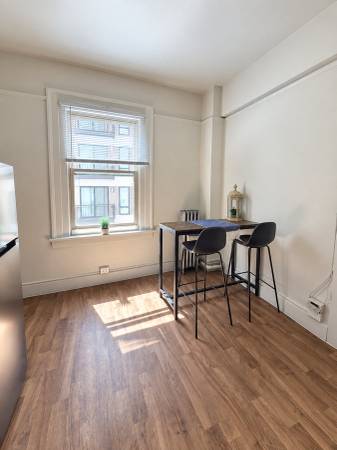 Affordable 1 BR Seattle Apartments Near Downtown 1