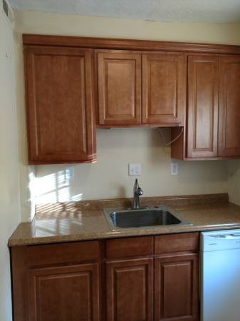 $995 / 1br - Suite encantadora con entrada privada en Coventry Village cerca de hospitales (Cleveland Hts cerca de Case Western Univ y hospitales)63860363364865122