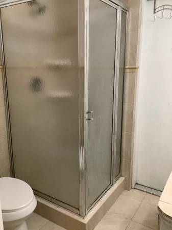 $1,200 / 1br - POOL HOUSE FOR RENT (Miami)64001849904769123