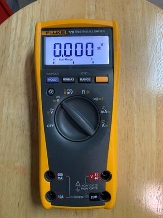 FLUKE 179 TRUE RMS MULTIMETER 1