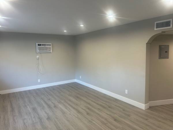$2,749 / 2br - 1100ft2 - ( 2BED Move-in special, $1,500 off first month's rent ) Completely Updated)  the (Los Angeles)63840113125635123