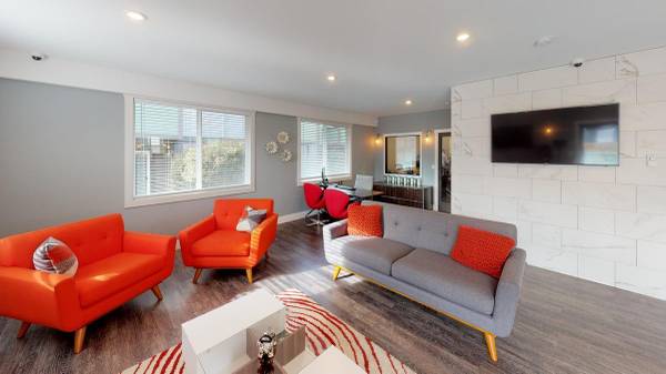 $1,695 / 2br - 840ft2 - Dishwasher, Covered Parking, Balcony, High Speed Internet Access63808106810369124