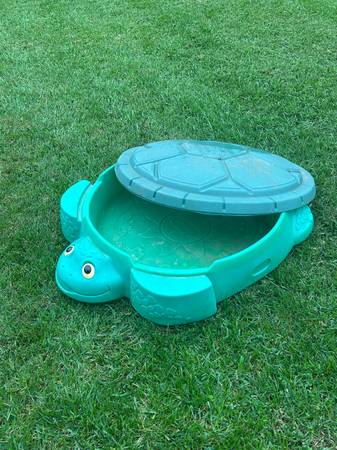 Free Little Tikes Turtle sandbox 1