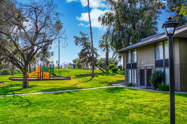 $1,624 / 2br - 1040ft2 - !!!ONE MONTH FREE!!!2X1.5 TOWNHOMES!!!! (FRESNO)64008333790339120