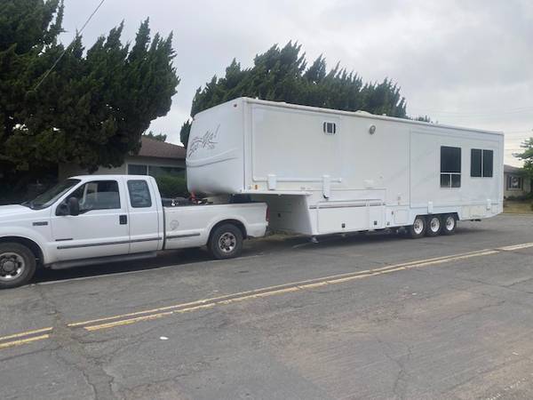 Trailer moving. Low rates 1